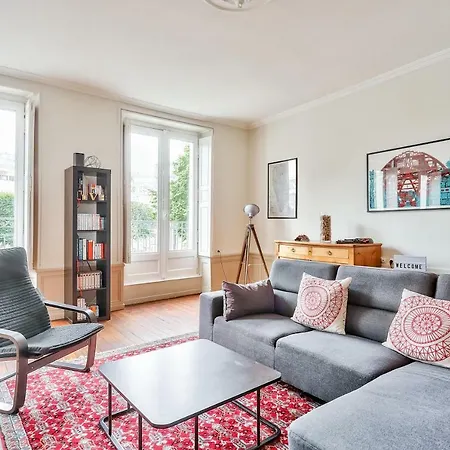 Appartamento Spacious For 4 People *nantes* *