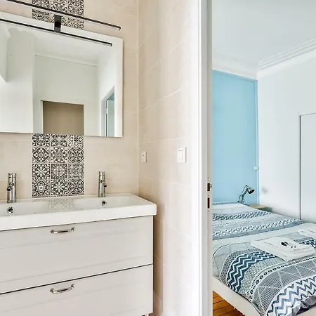 Spacious For 4 People *nantes* Apartamento *