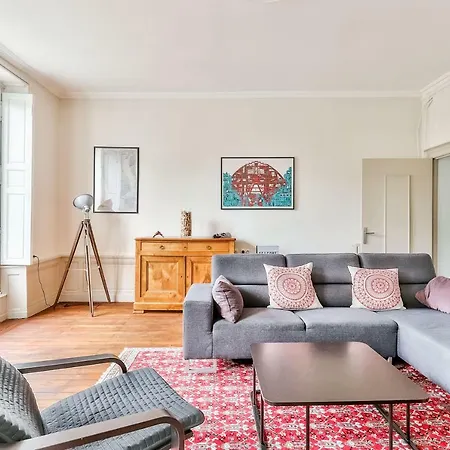 Apartamento Spacious For 4 People *nantes* Nantes