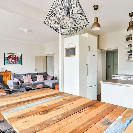 Spacious For 4 People *nantes* *